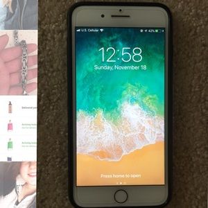 iPhone 7 Plus Rose Gold- used but like brand new